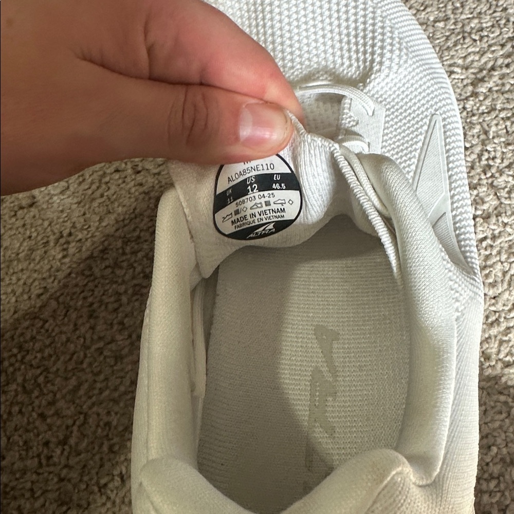 Altra Escalante 4 White - Picture 3 of 4